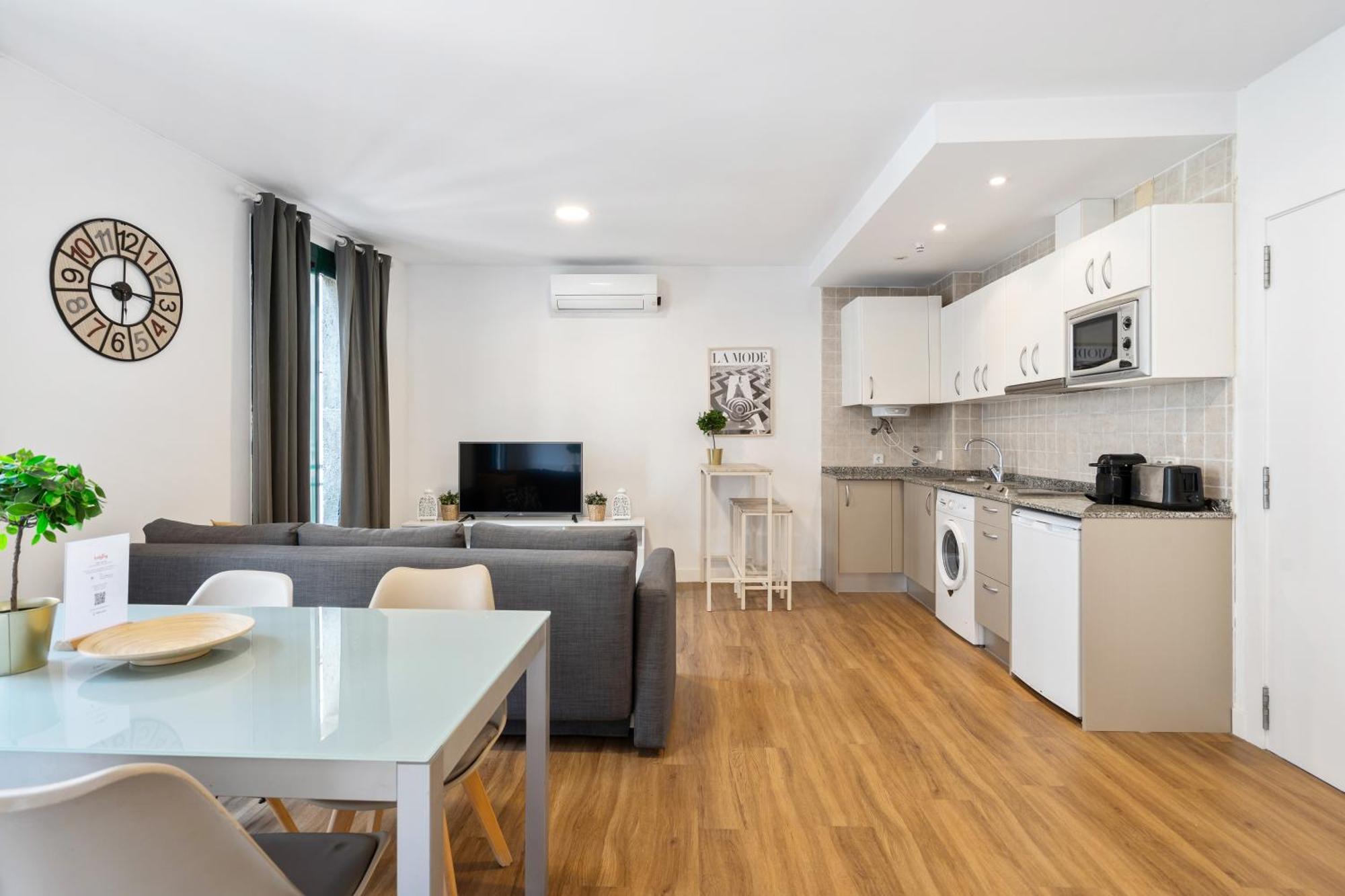 Lodging Apartments Liceu G2 Barcelone Extérieur photo